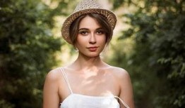 新闻爆料美女图片,惊艳亮相！美女图片引发网友热议