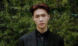 最新八卦爆料张艺兴,神秘女友身份引网友热议